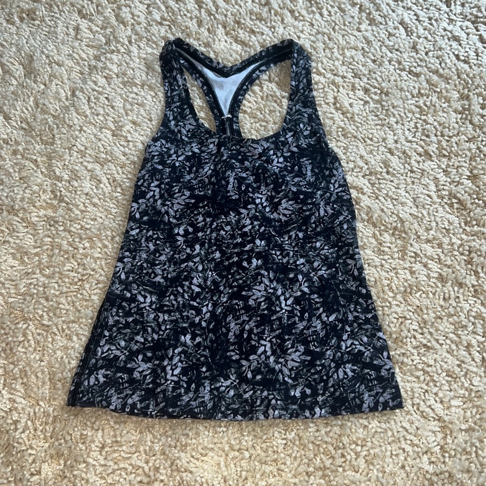 Lululemon Nulu cropped tank top size 0
